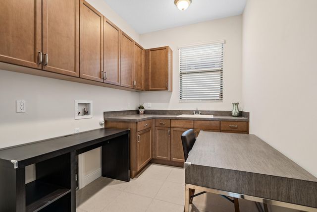 8023 Hobbes Way, Palm Beach Gardens, FL 33418