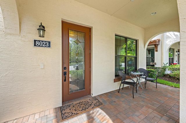 8023 Hobbes Way, Palm Beach Gardens, FL 33418