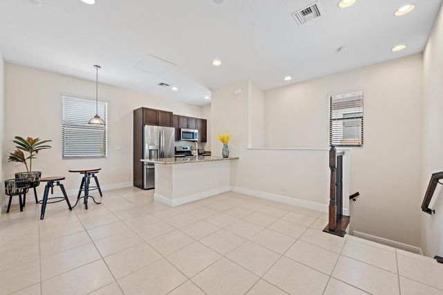 8023 Hobbes Way, Palm Beach Gardens, FL 33418