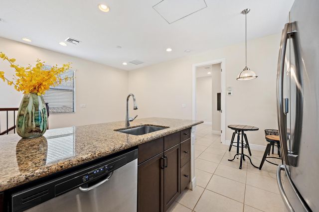 8023 Hobbes Way, Palm Beach Gardens, FL 33418
