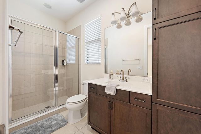 8023 Hobbes Way, Palm Beach Gardens, FL 33418