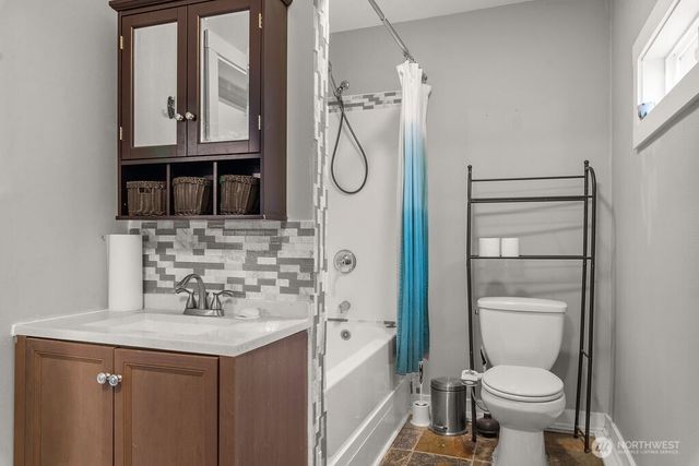 13816 Easy Street NW, Gig Harbor, WA 98329