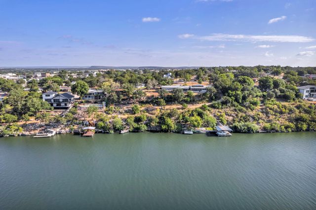 2800 Circle DR, Marble Falls, TX 78654