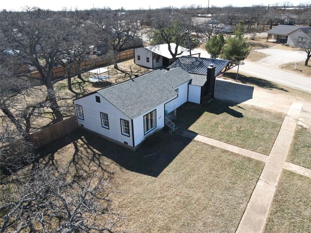 1401 W 12th Street, Cisco, TX 76437