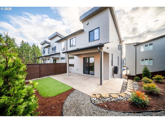 2425 N R St, Washougal, WA 98671