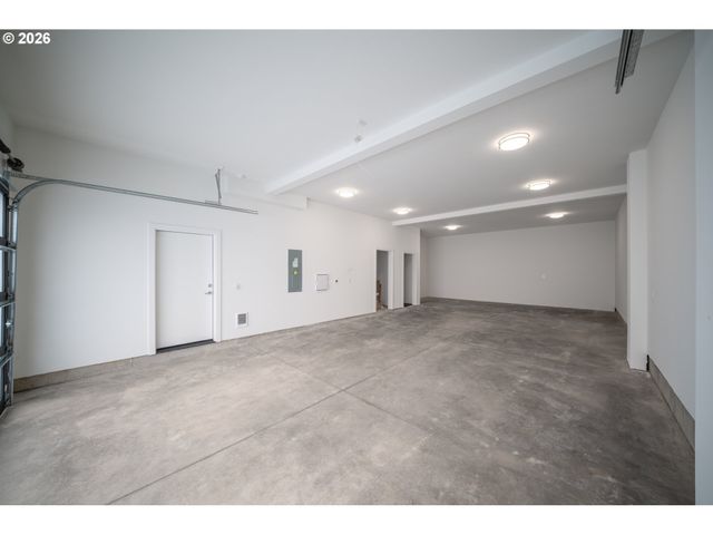 2425 N R St, Washougal, WA 98671