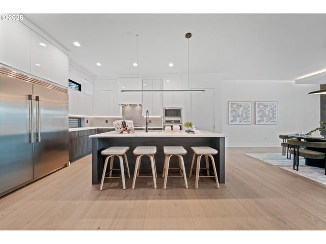 2425 N R St, Washougal, WA 98671