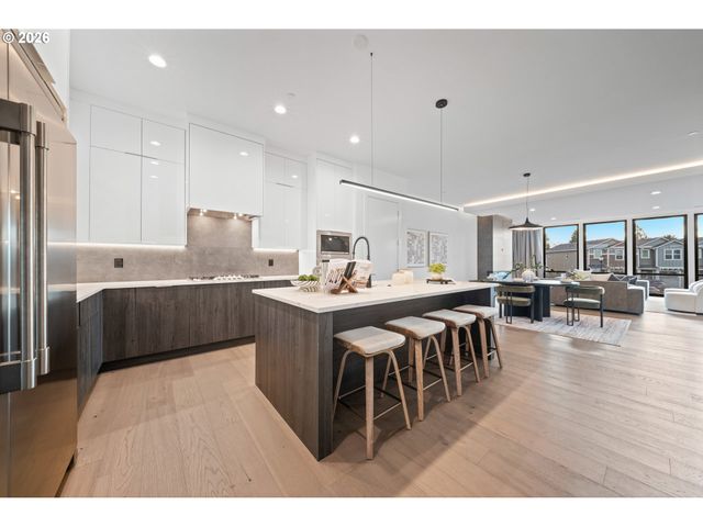 2425 N R St, Washougal, WA 98671