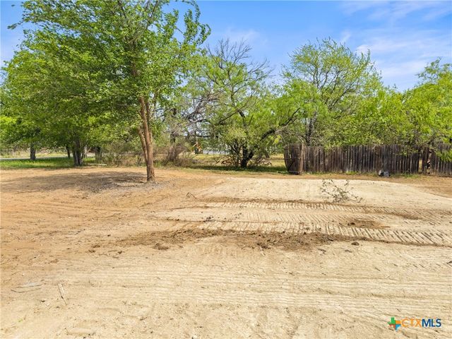933 County Road 118, Burnet, TX 78611