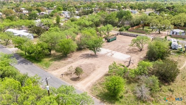 933 County Road 118, Burnet, TX 78611