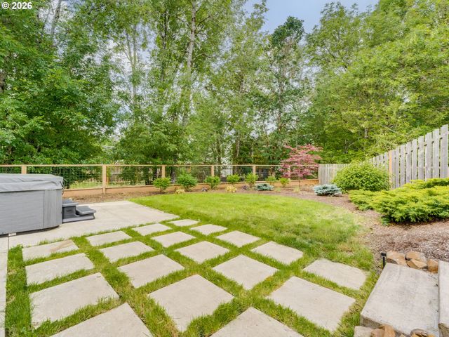 123 Nw BROOKSIDE, Mc Minnville, OR 97128