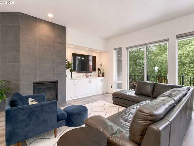 123 Nw BROOKSIDE, Mc Minnville, OR 97128
