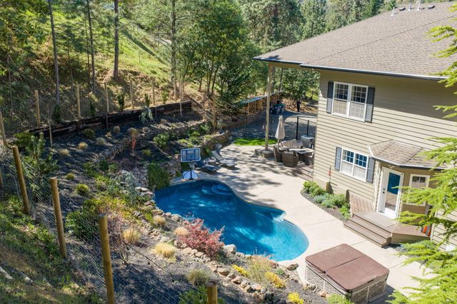 120 Ponderosa Way, Jacksonville, OR 97530