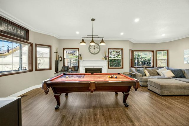 120 Ponderosa Way, Jacksonville, OR 97530