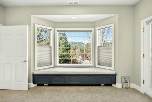120 Ponderosa Way, Jacksonville, OR 97530