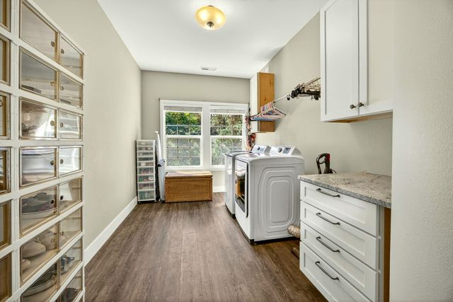 120 Ponderosa Way, Jacksonville, OR 97530