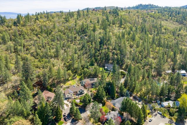 120 Ponderosa Way, Jacksonville, OR 97530