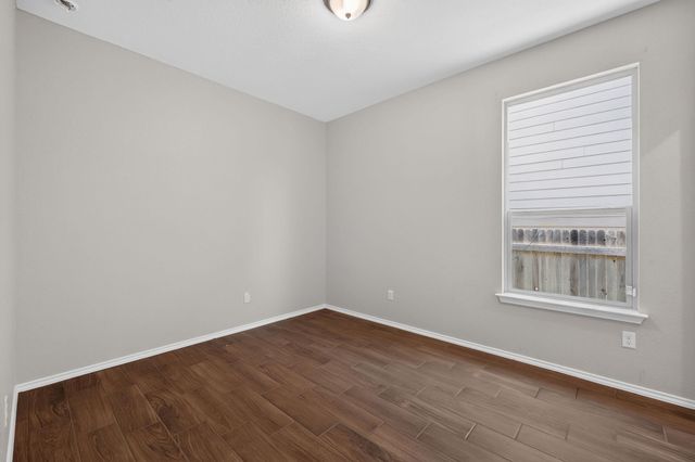 282 Lena LN, Kyle, TX 78640