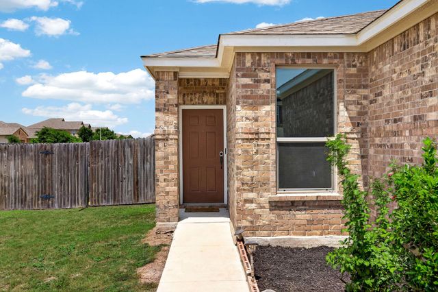 282 Lena LN, Kyle, TX 78640