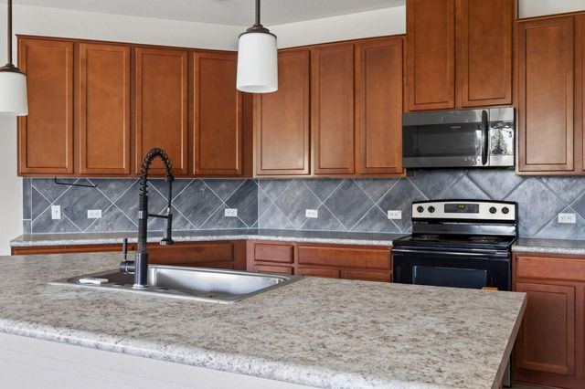 282 Lena LN, Kyle, TX 78640