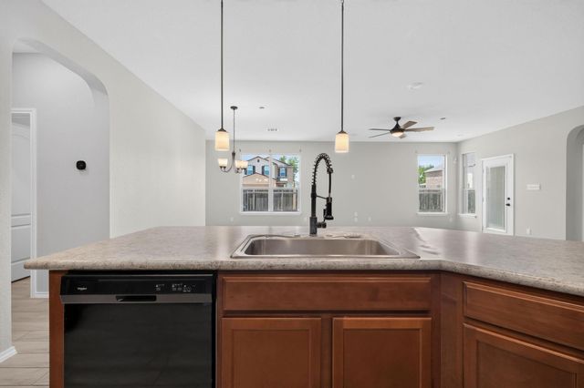 282 Lena LN, Kyle, TX 78640