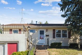 1414 W 9TH Street, Davenport, IA 52804