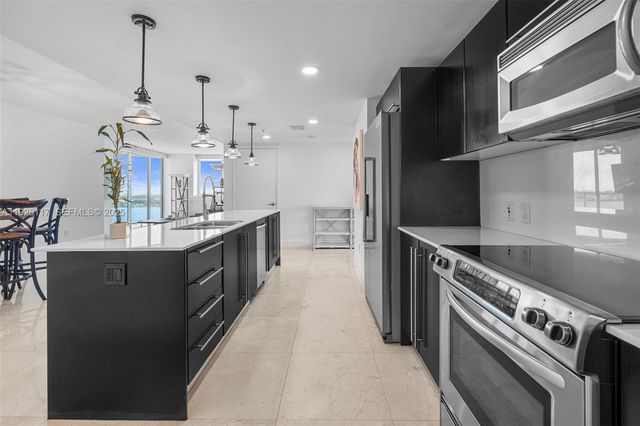 665 NE 25th St 1801, Miami, FL 33137