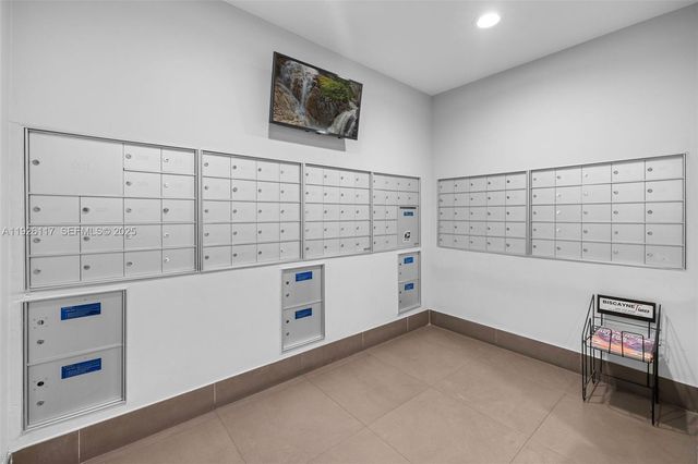 665 NE 25th St 1801, Miami, FL 33137