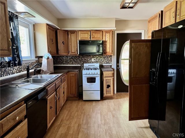 221 Hudson Street, Syracuse, NY 13207
