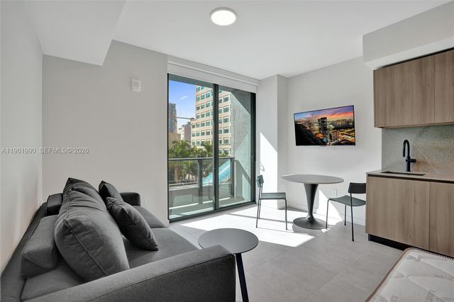 121 NE 5th Street 401B, Miami, FL 33132