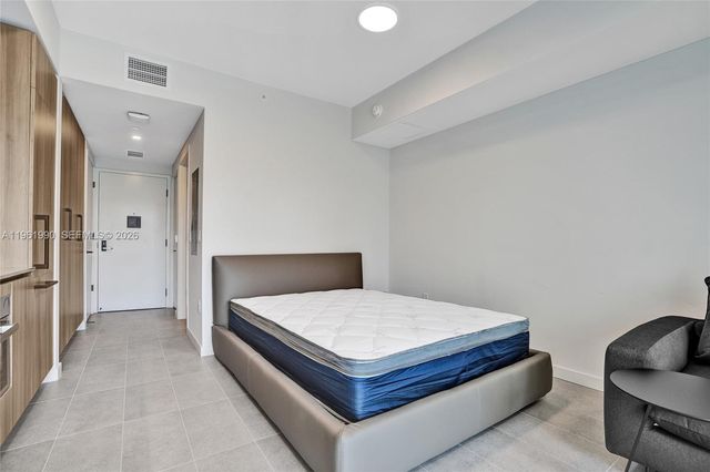 121 NE 5th Street 401B, Miami, FL 33132