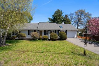 12 Theresa Rd, Stoneham, MA 02180