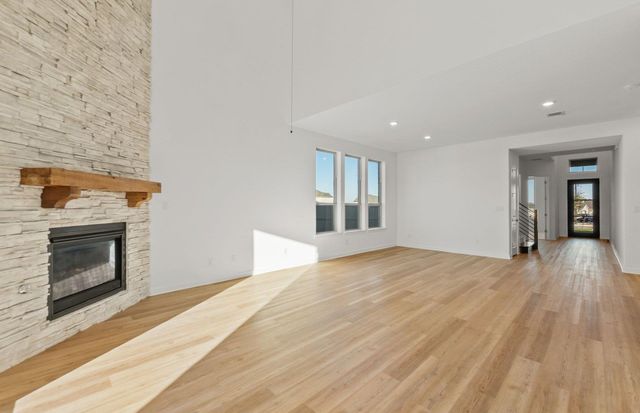 502 Gitano CIR, Liberty Hill, TX 78642