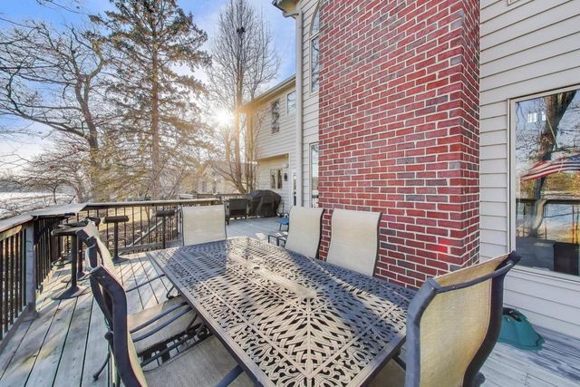 42429 N Woodbine Avenue, Antioch, IL 60002