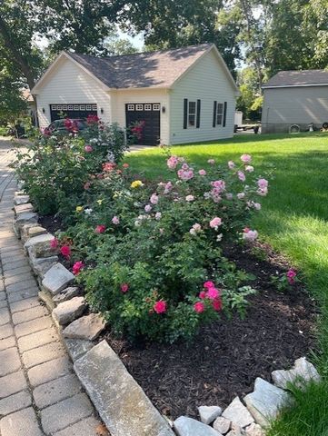 42429 N Woodbine Avenue, Antioch, IL 60002