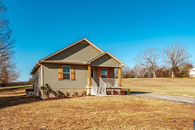 3007 Thompson Ln, Westmoreland, TN 37186