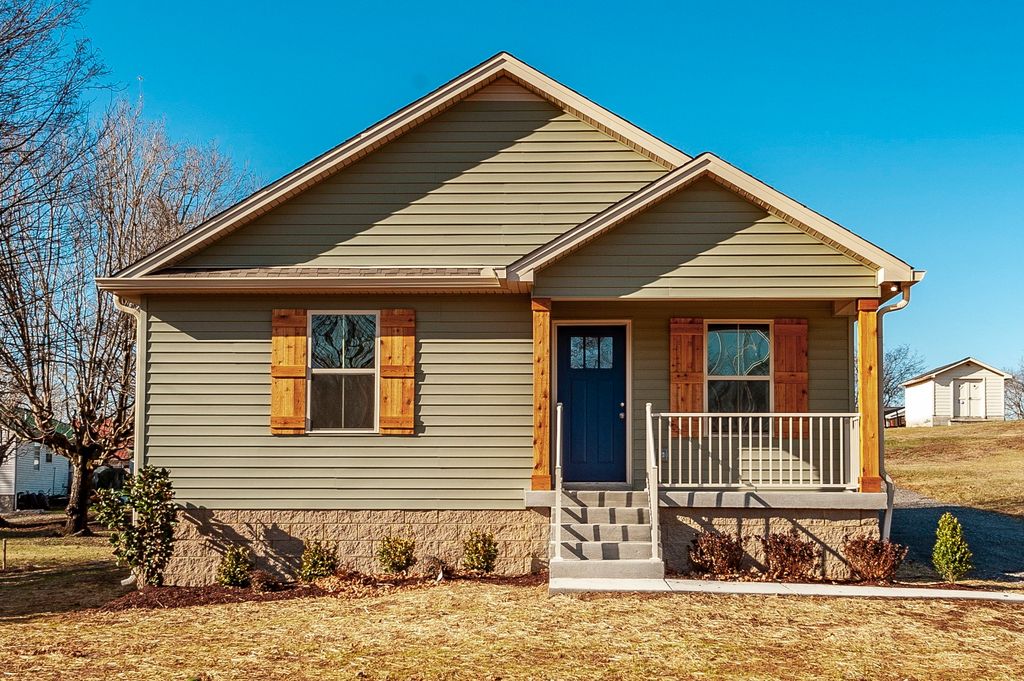 3007 Thompson Ln, Westmoreland, TN 37186