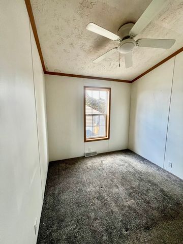 1304 Lauren Drive, Sandwich, IL 60548