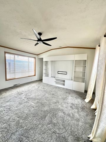 1304 Lauren Drive, Sandwich, IL 60548