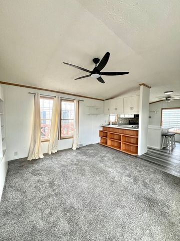 1304 Lauren Drive, Sandwich, IL 60548