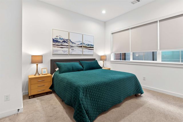 419 W 9th Street 102, Dallas, TX 75208