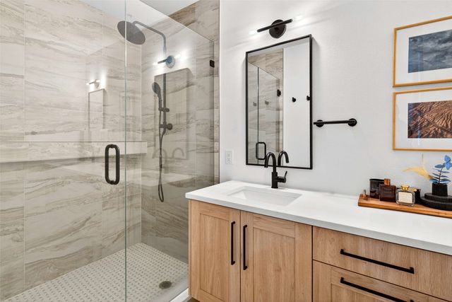 419 W 9th Street 102, Dallas, TX 75208