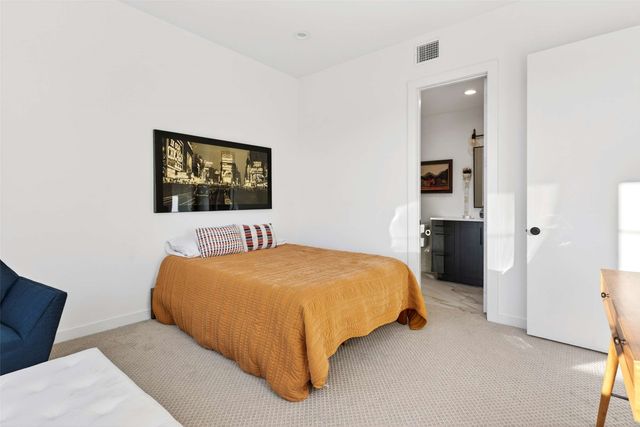 419 W 9th Street 102, Dallas, TX 75208