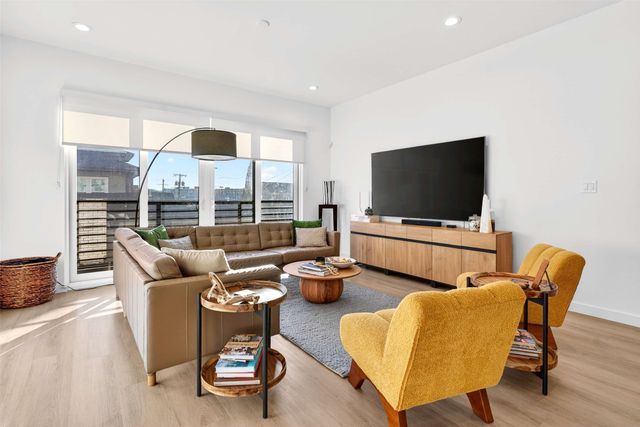 419 W 9th Street 102, Dallas, TX 75208