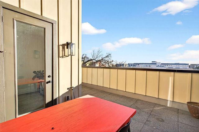 419 W 9th Street 102, Dallas, TX 75208