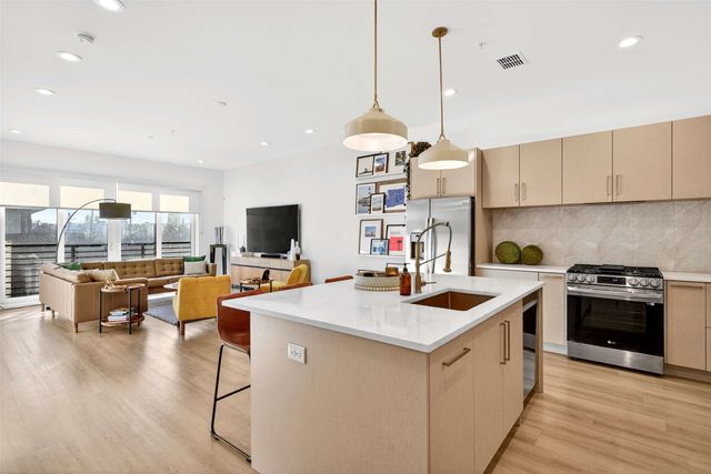 419 W 9th Street 102, Dallas, TX 75208