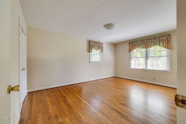 1319 Lynnwood Drive, Johnson City, TN 37601