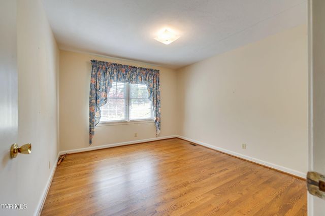 1319 Lynnwood Drive, Johnson City, TN 37601