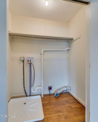 1319 Lynnwood Drive, Johnson City, TN 37601