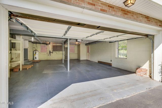 1319 Lynnwood Drive, Johnson City, TN 37601